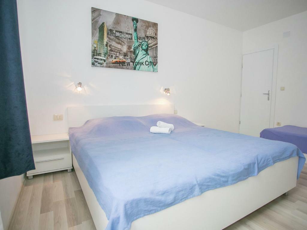 Sesar Apartments Krk - No. 3 Cvita Krk Town Exteriör bild