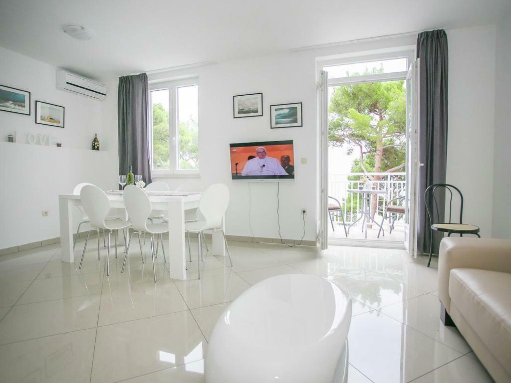 Sesar Apartments Krk - No. 3 Cvita Krk Town Exteriör bild